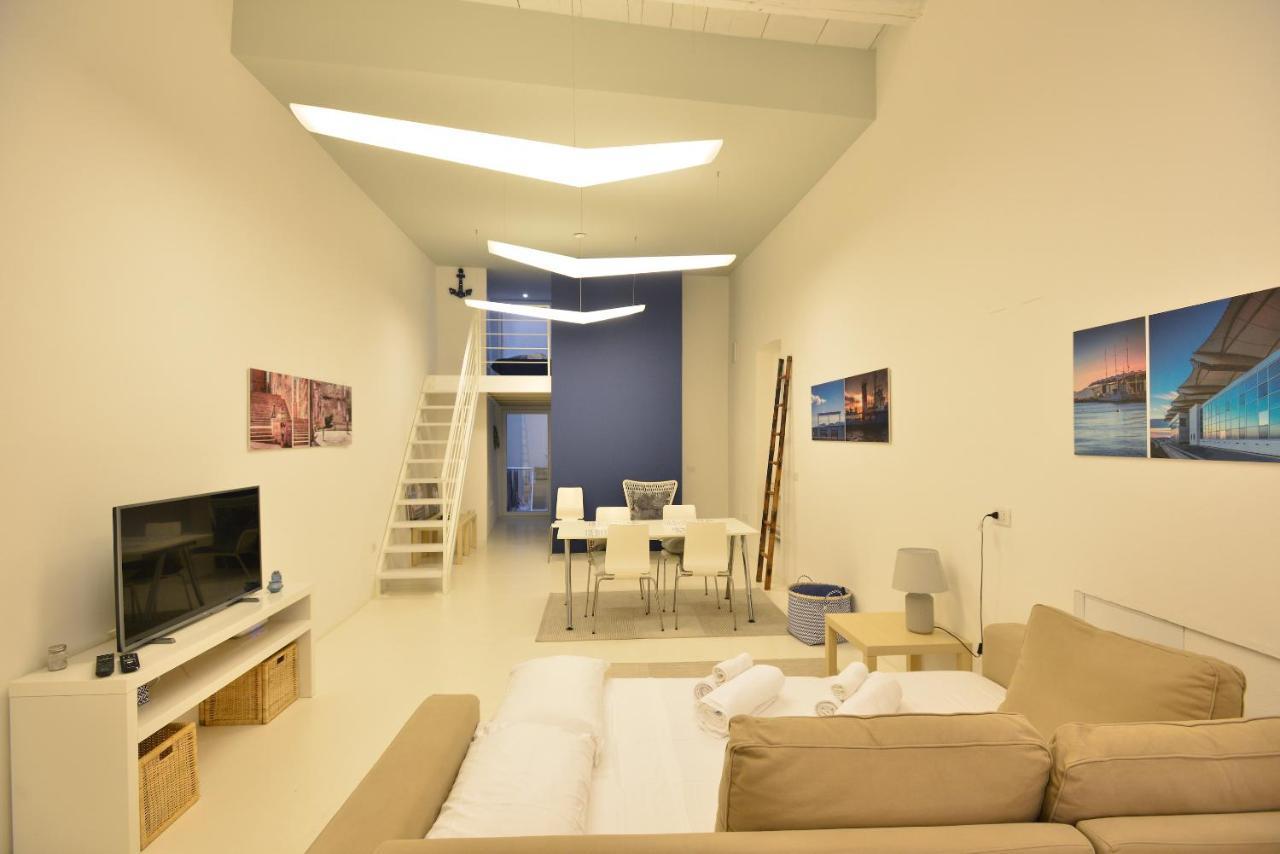 Izzhome Loft 84 Cagliari Ngoại thất bức ảnh